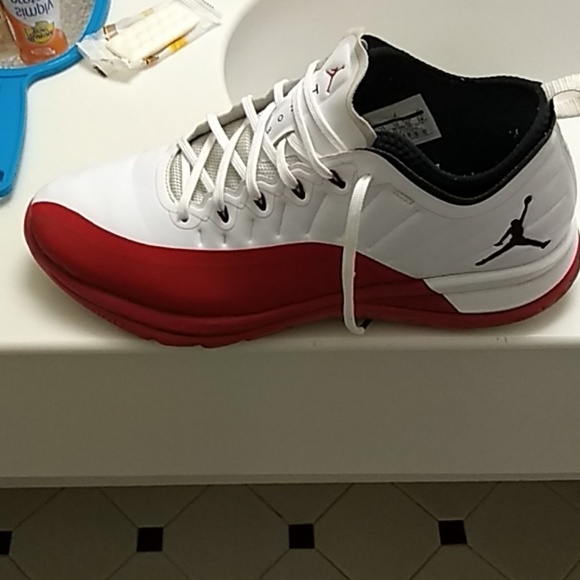 Shoes - Picture 2 of 8